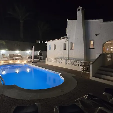Wonderful With Private Pool Summer Kitchen Villa