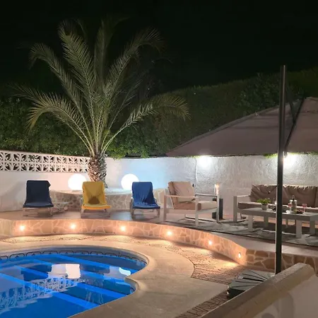 Wonderful With Private Pool Summer Kitchen
