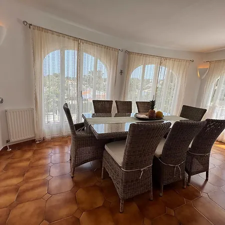 Wonderful With Private Pool Summer Kitchen *