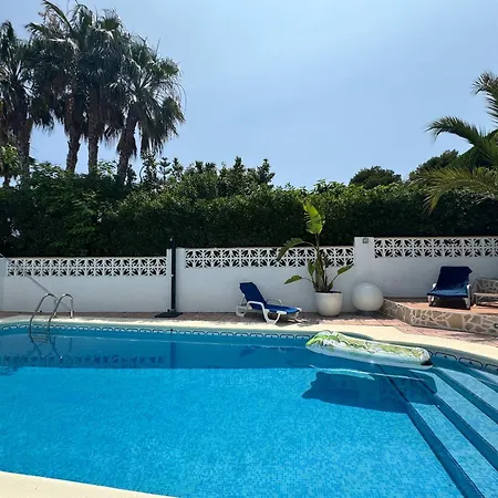 Wonderful With Private Pool Summer Kitchen