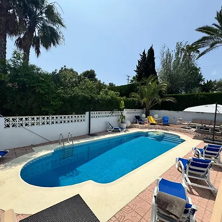 Wonderful With Private Pool Summer Kitchen 빌라